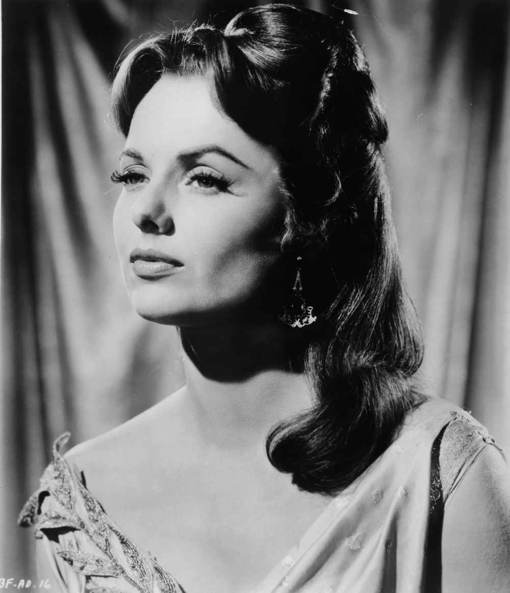 actor Martha Hyer large photo