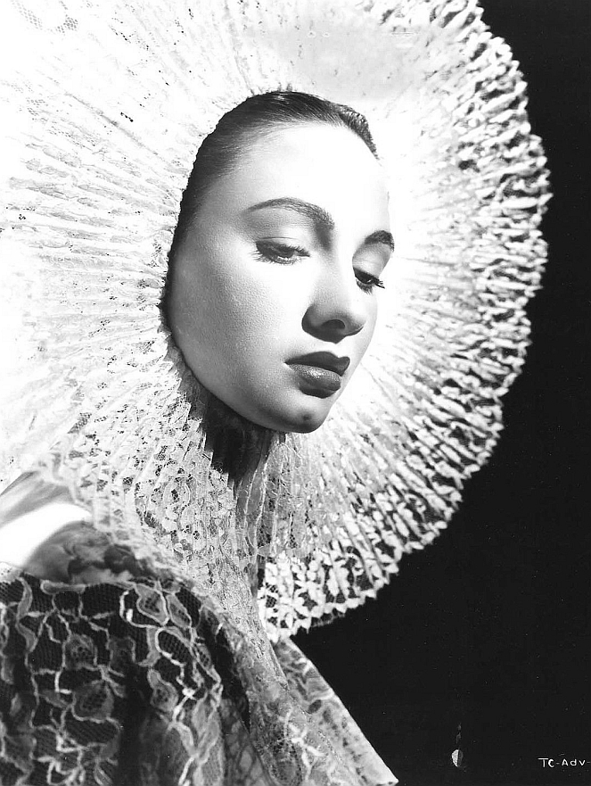 actor Carmen Molina large photo