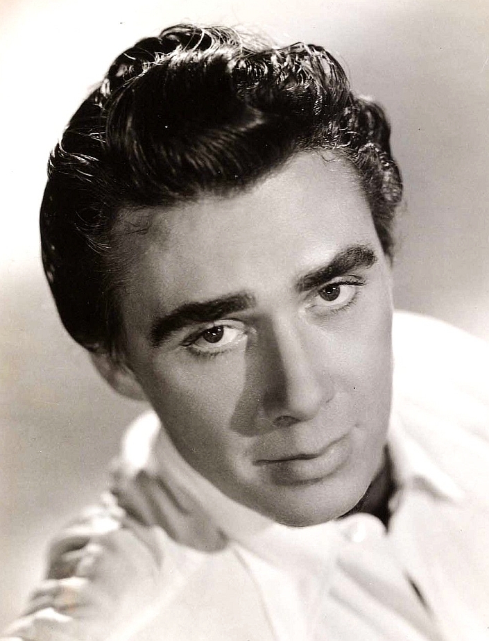 actor Maxwell Reed large photo