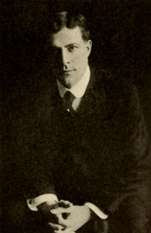 actor Donald MacKenzie large photo