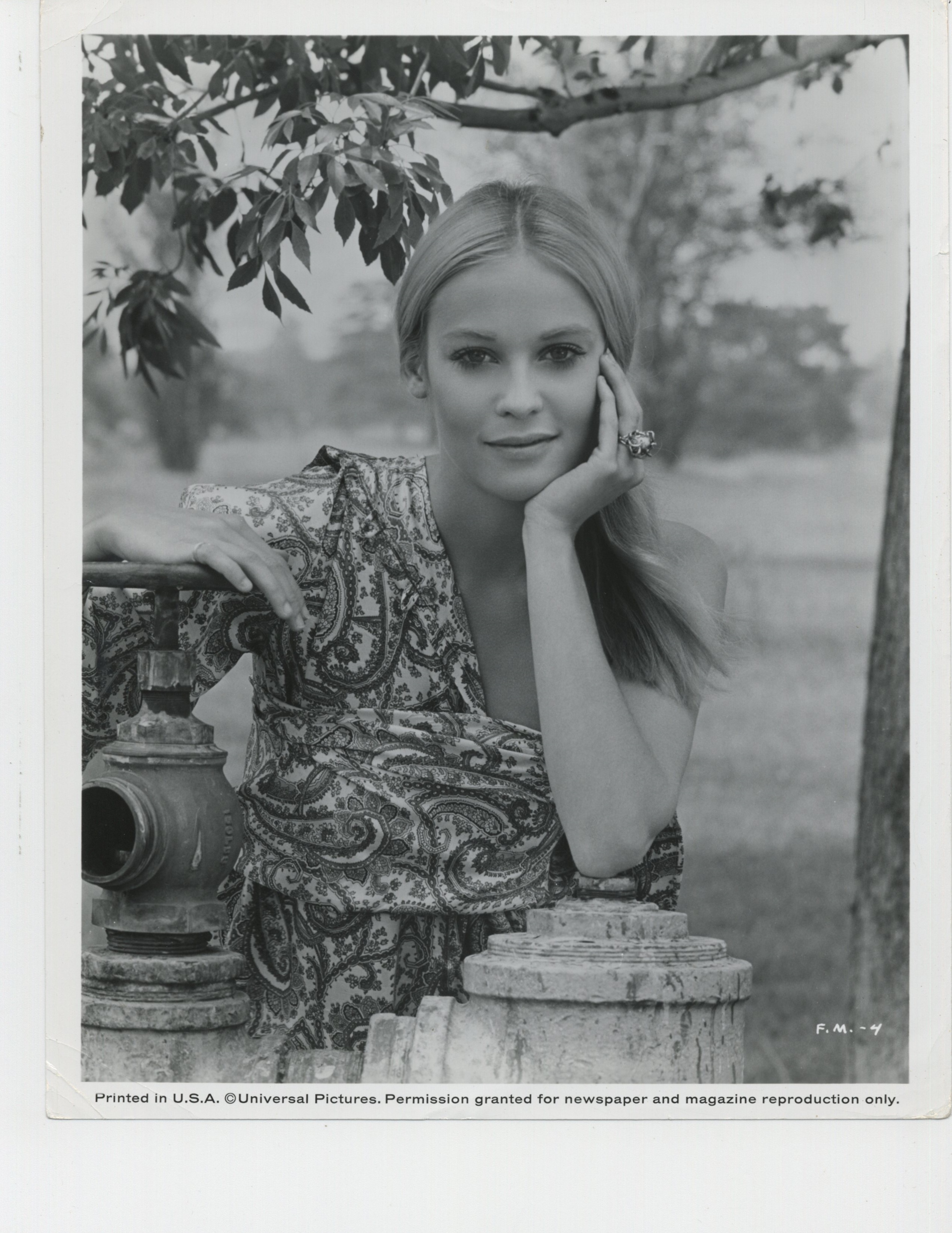 actor Fredricka Meyers large photo