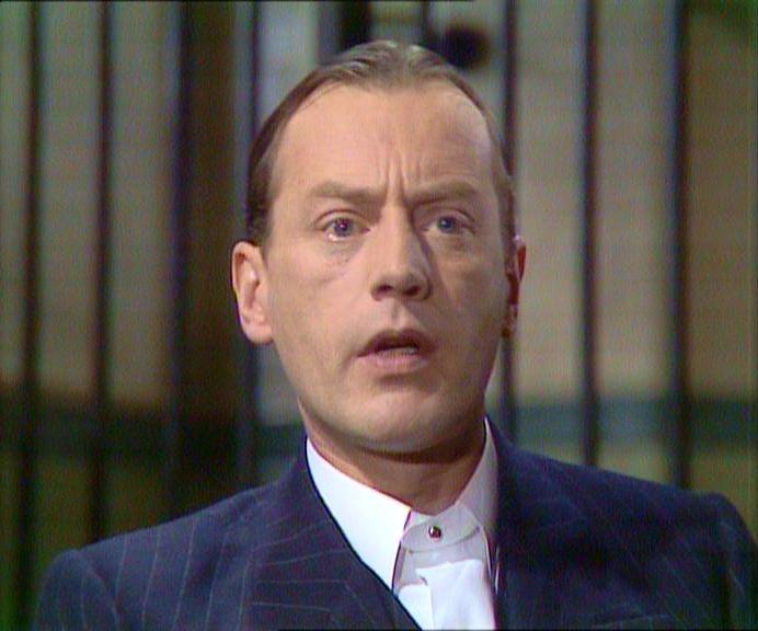 actor Peter Blythe large photo