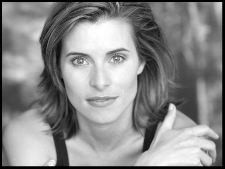 actor Liz Mamana large photo