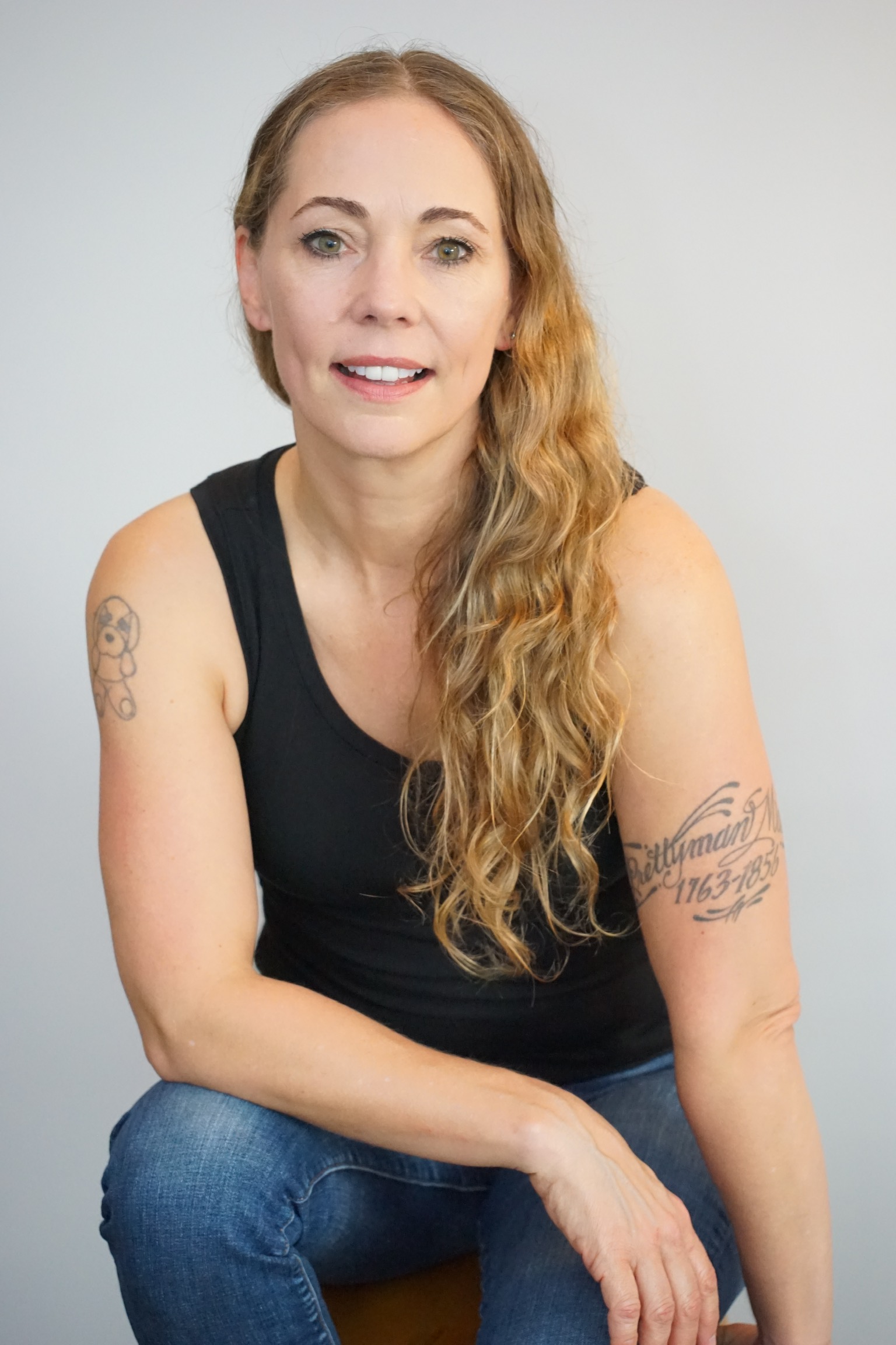 actor Justine Priestley large photo