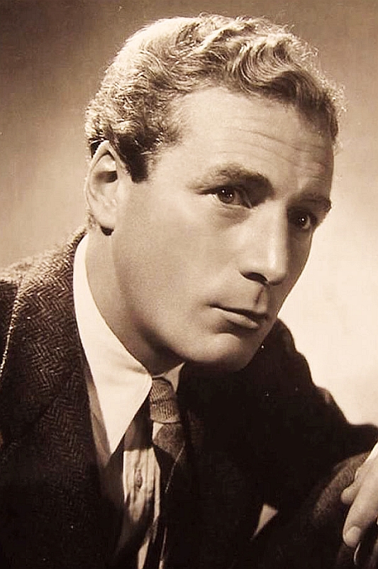 actor Lowell Gilmore large photo