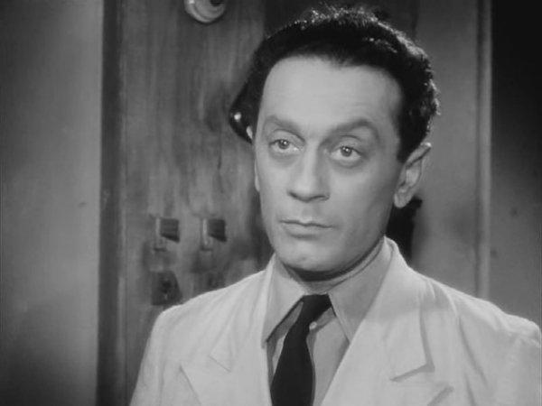 actor Robert Murzeau large photo