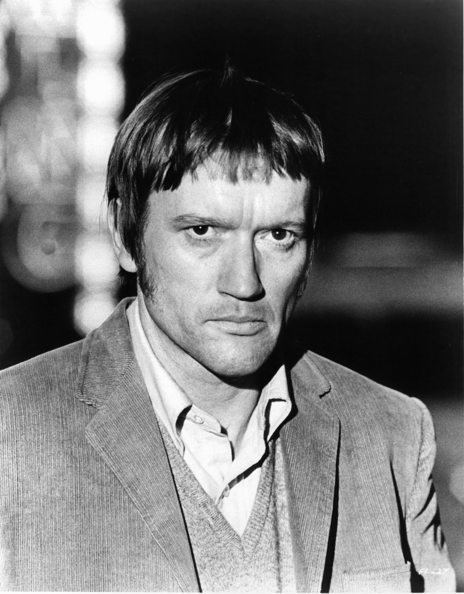 actor Luke Askew large photo