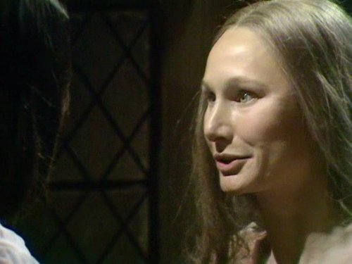 actor Angela Pleasence large photo