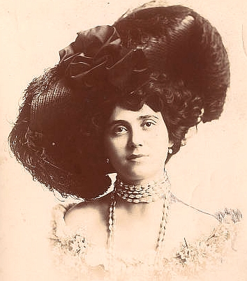 actor Evelyn Selbie large photo