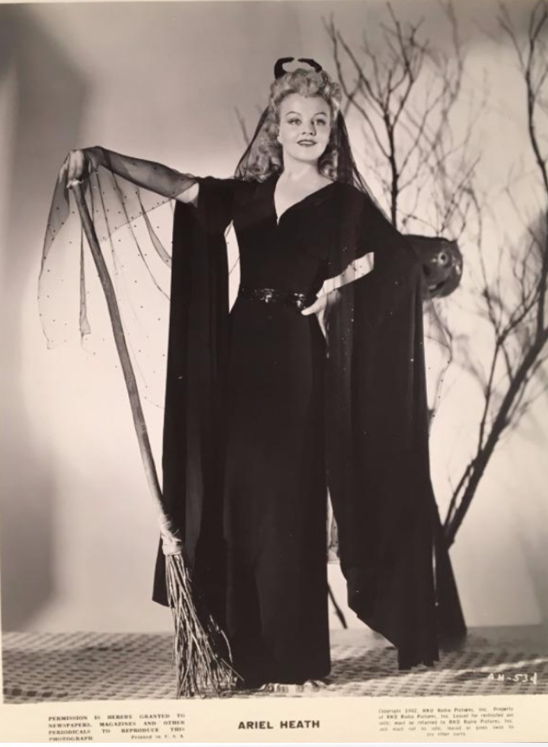 actor Ariel Heath large photo