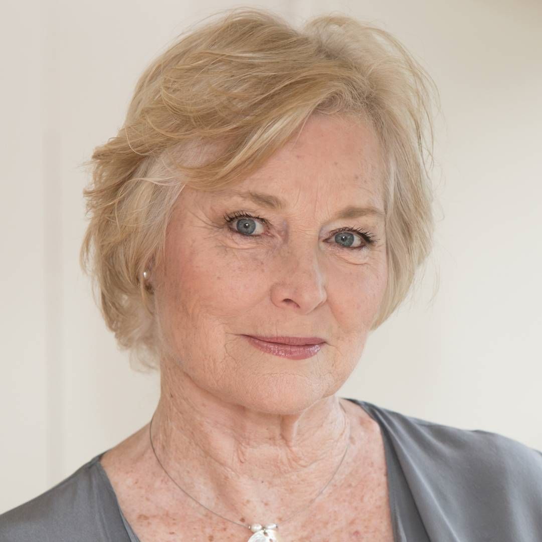 actor Lisa Harrow large photo