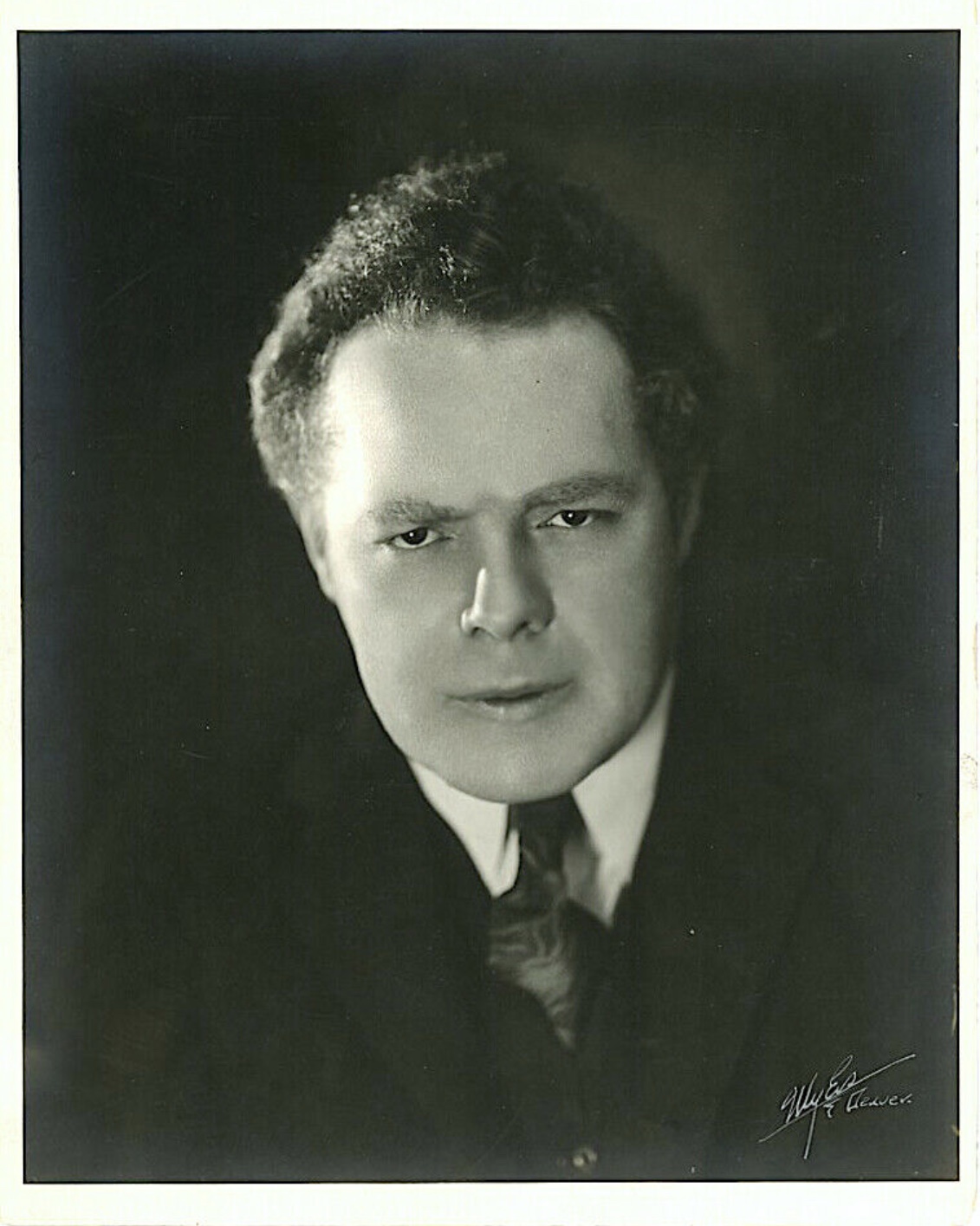 actor Jules Epailly large photo