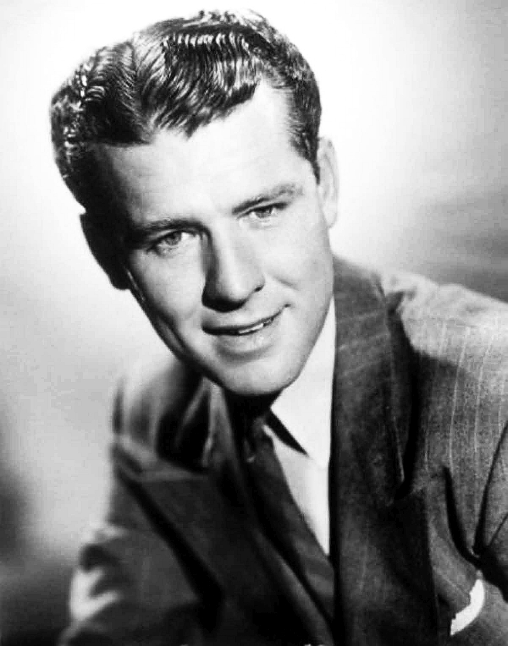 actor Gordon Oliver large photo