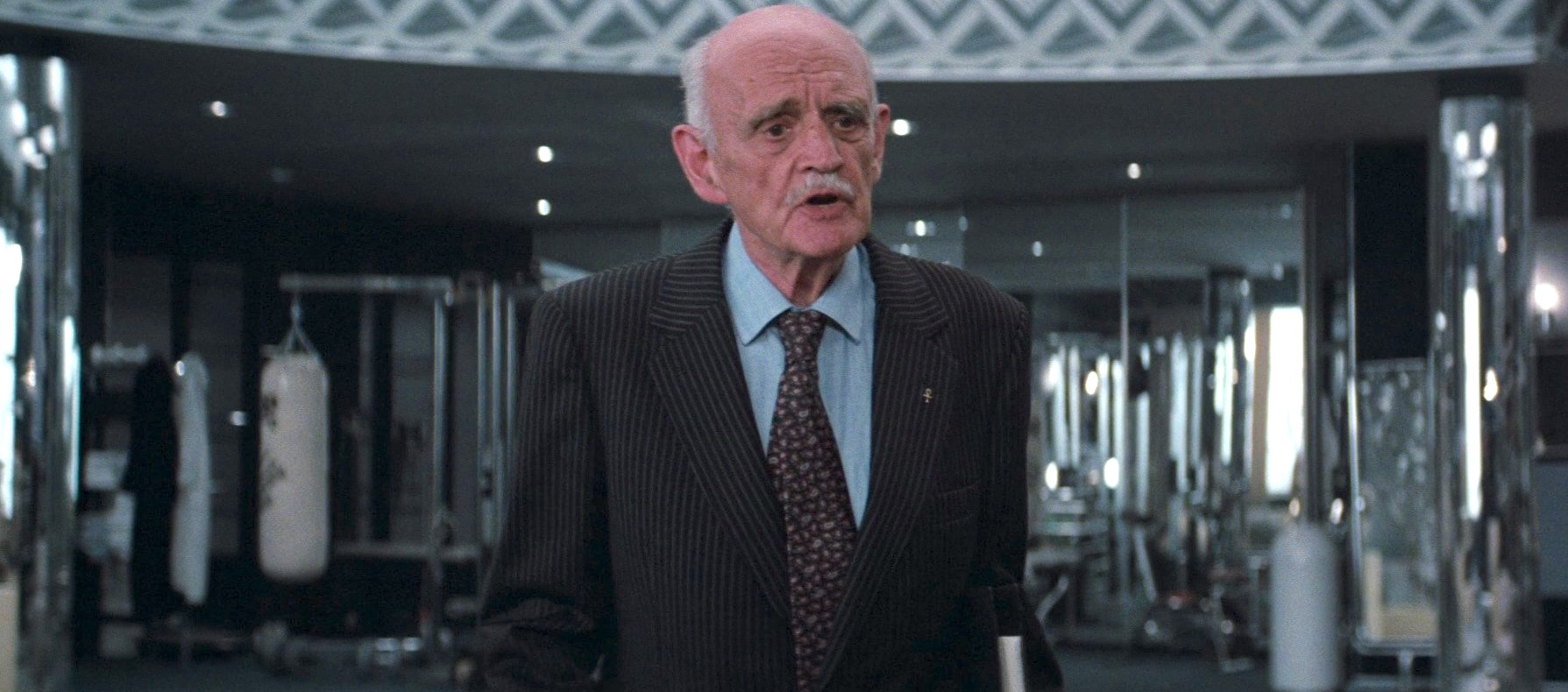 actor Robert Henderson large photo