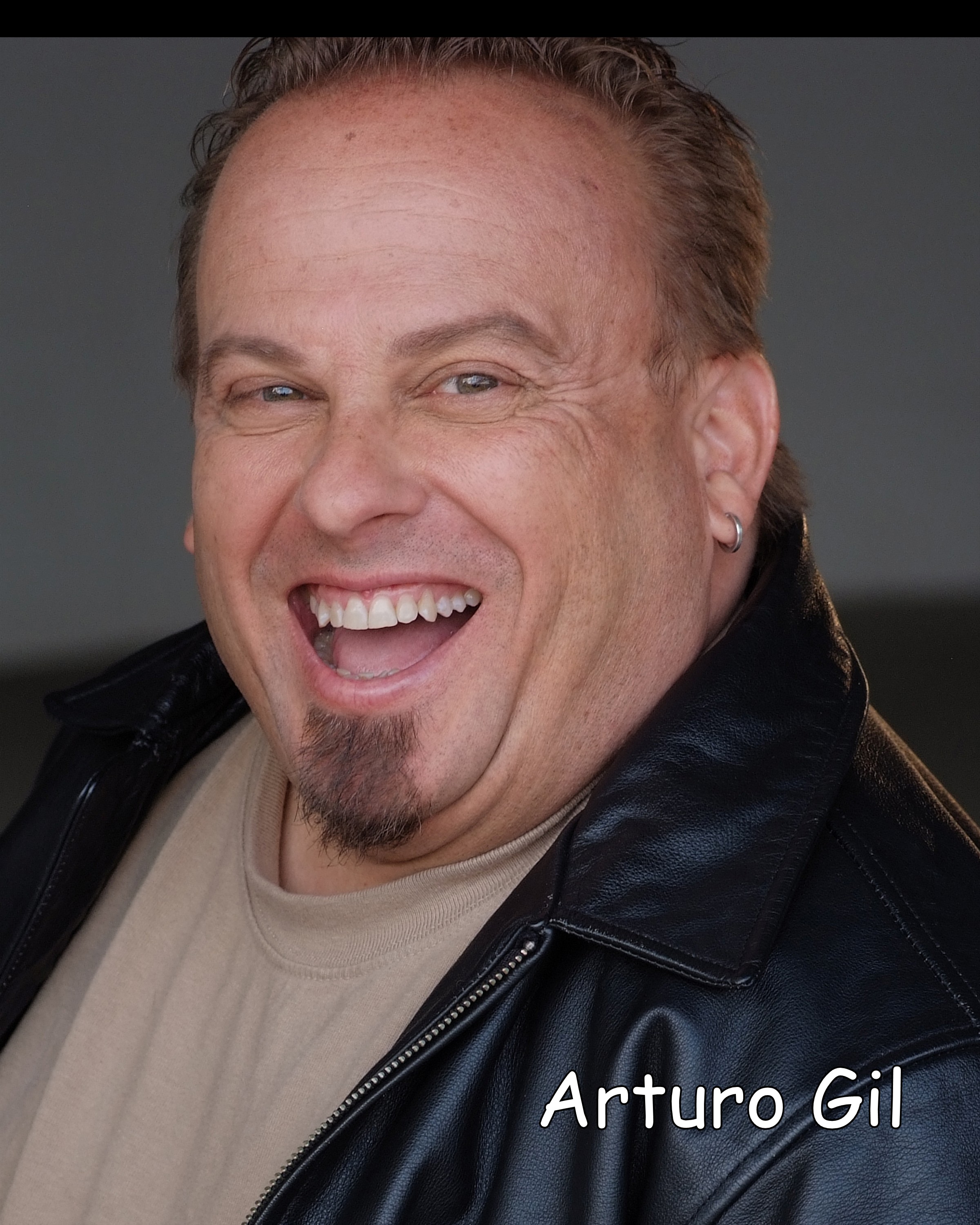 actor Arturo Gil large photo