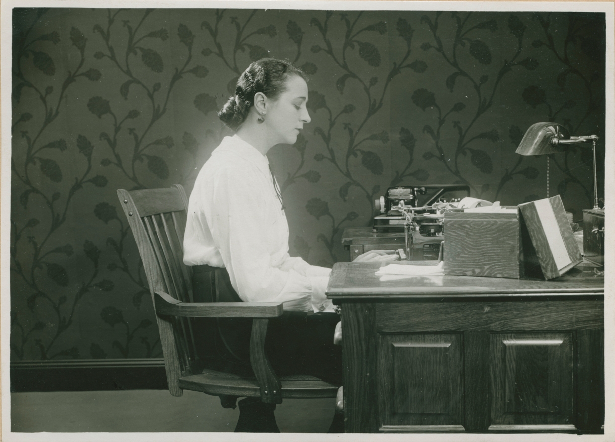 actor Tora Teje large photo