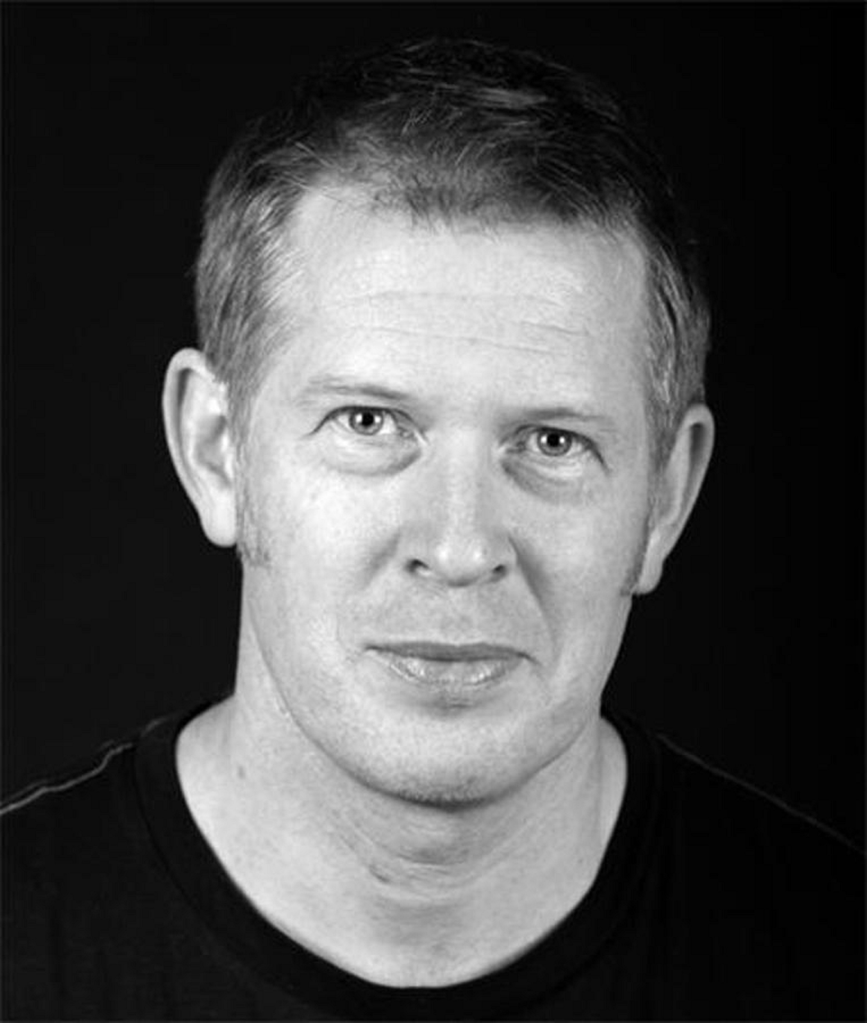 actor Geoff Paine large photo