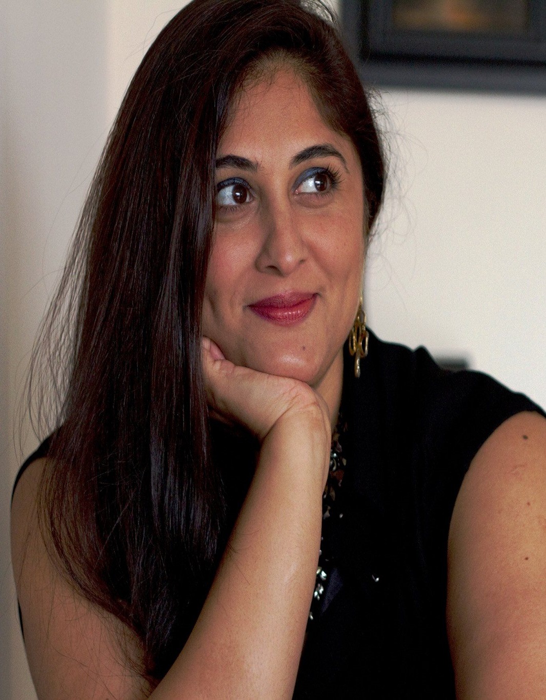 actor Tara Deshpande large photo