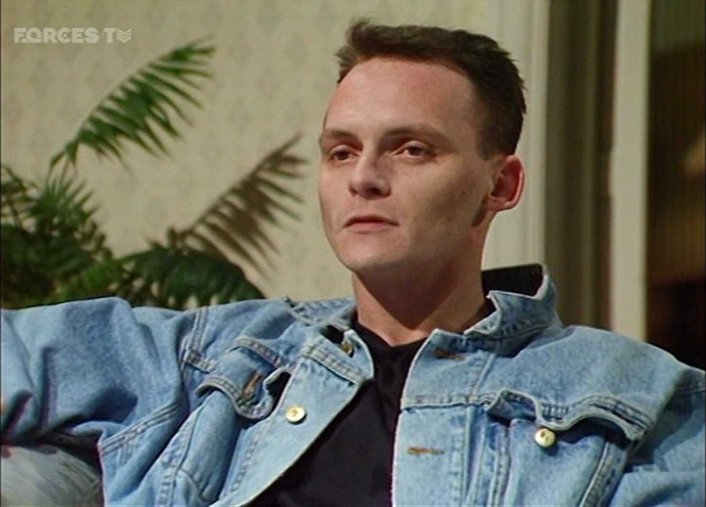 actor Perry Fenwick large photo