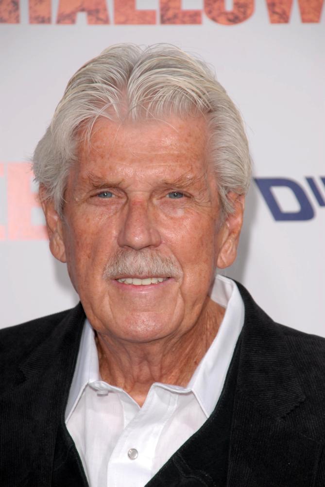 actor James Winburn large photo