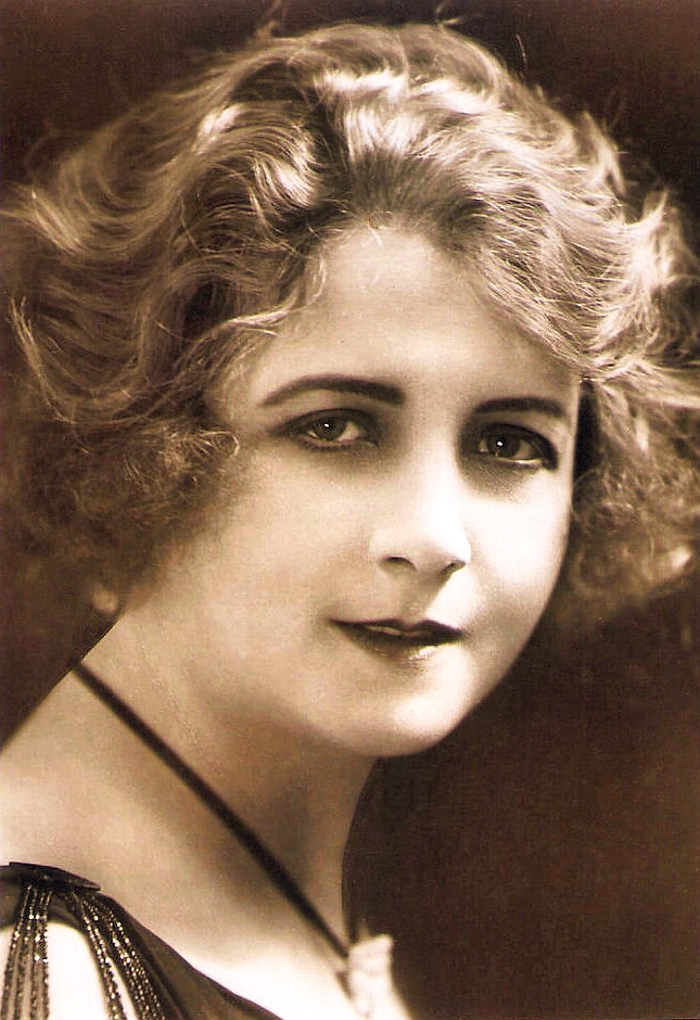 actor Suzanne Bianchetti large photo