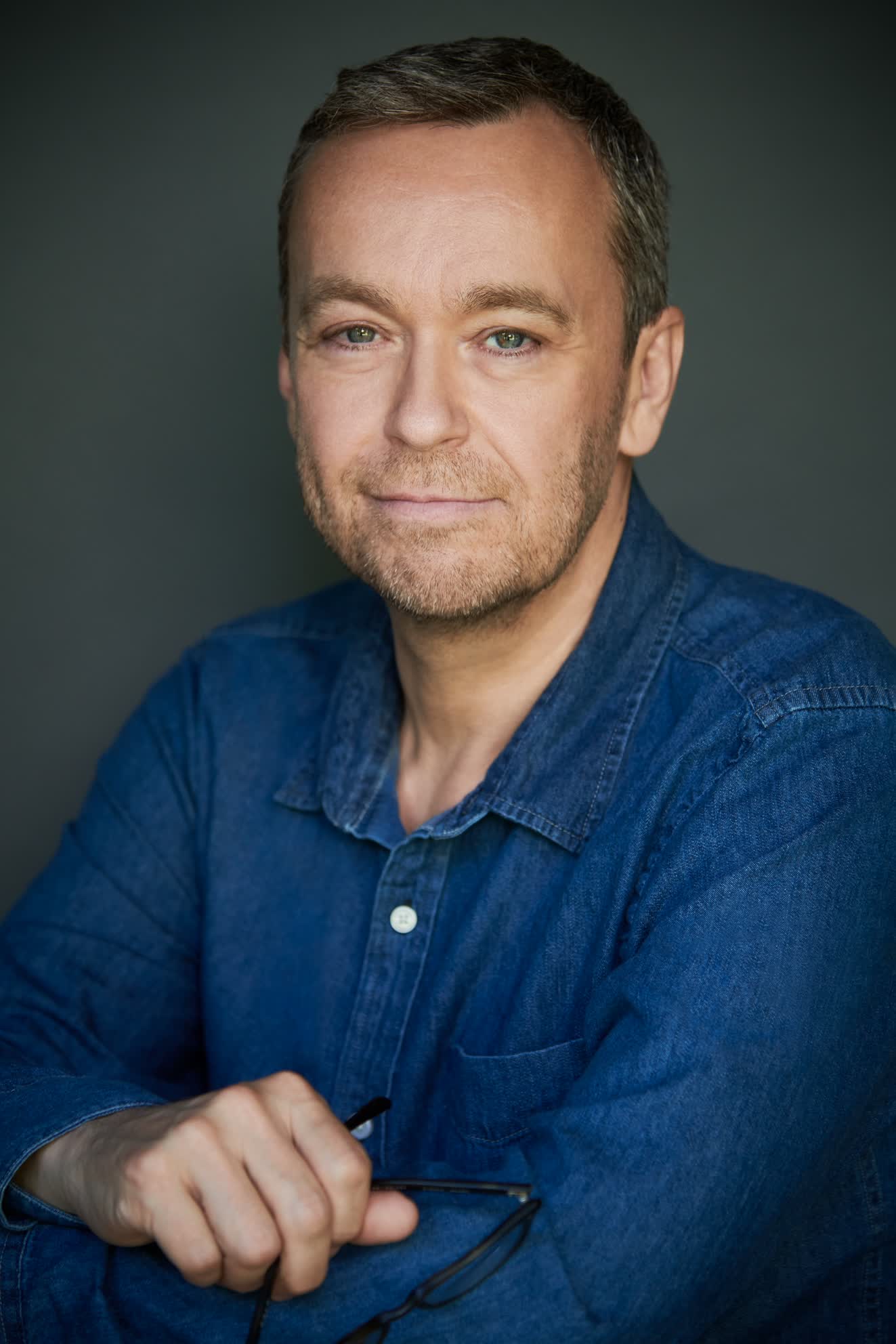 actor Craig Archibald large photo