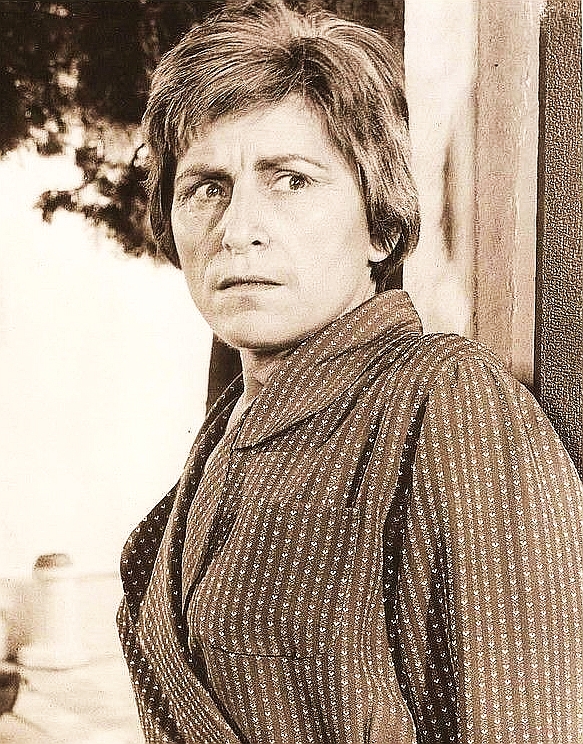 actor Olympia Papadouka large photo