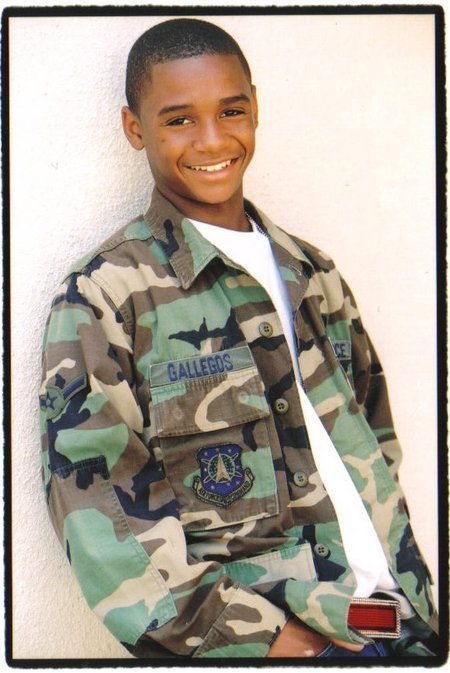 actor James Thomas Lee Knight large photo