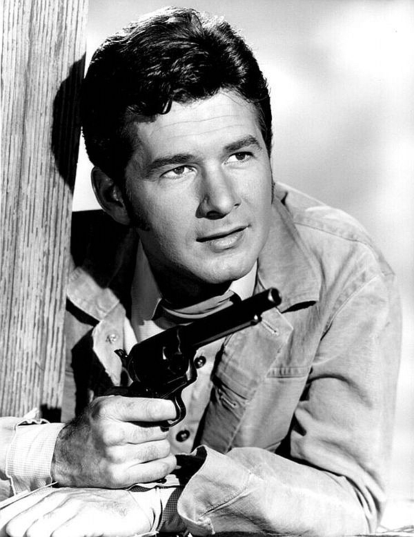 actor Gary Clarke large photo