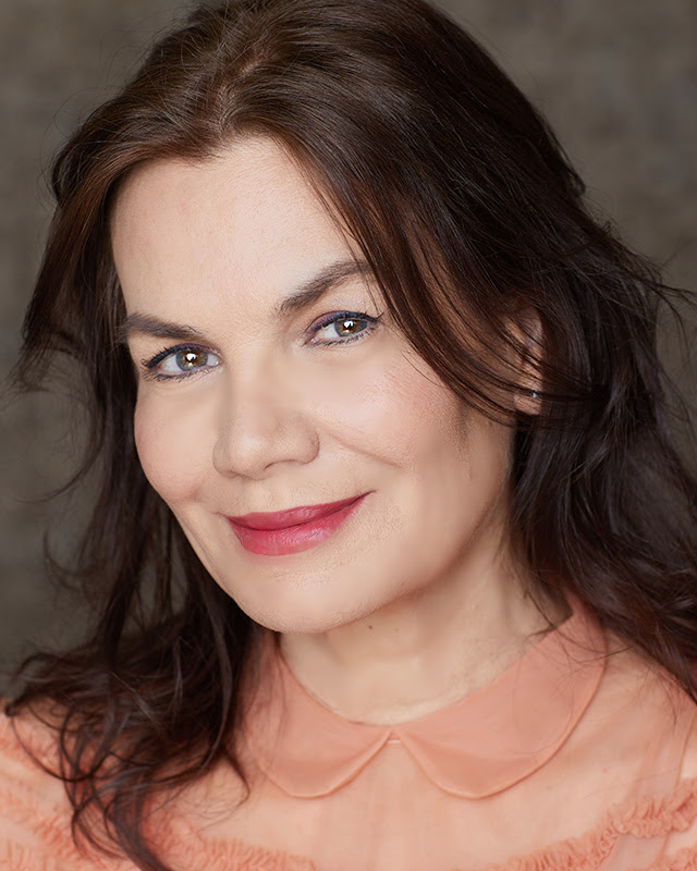 actor Marie Laurin large photo