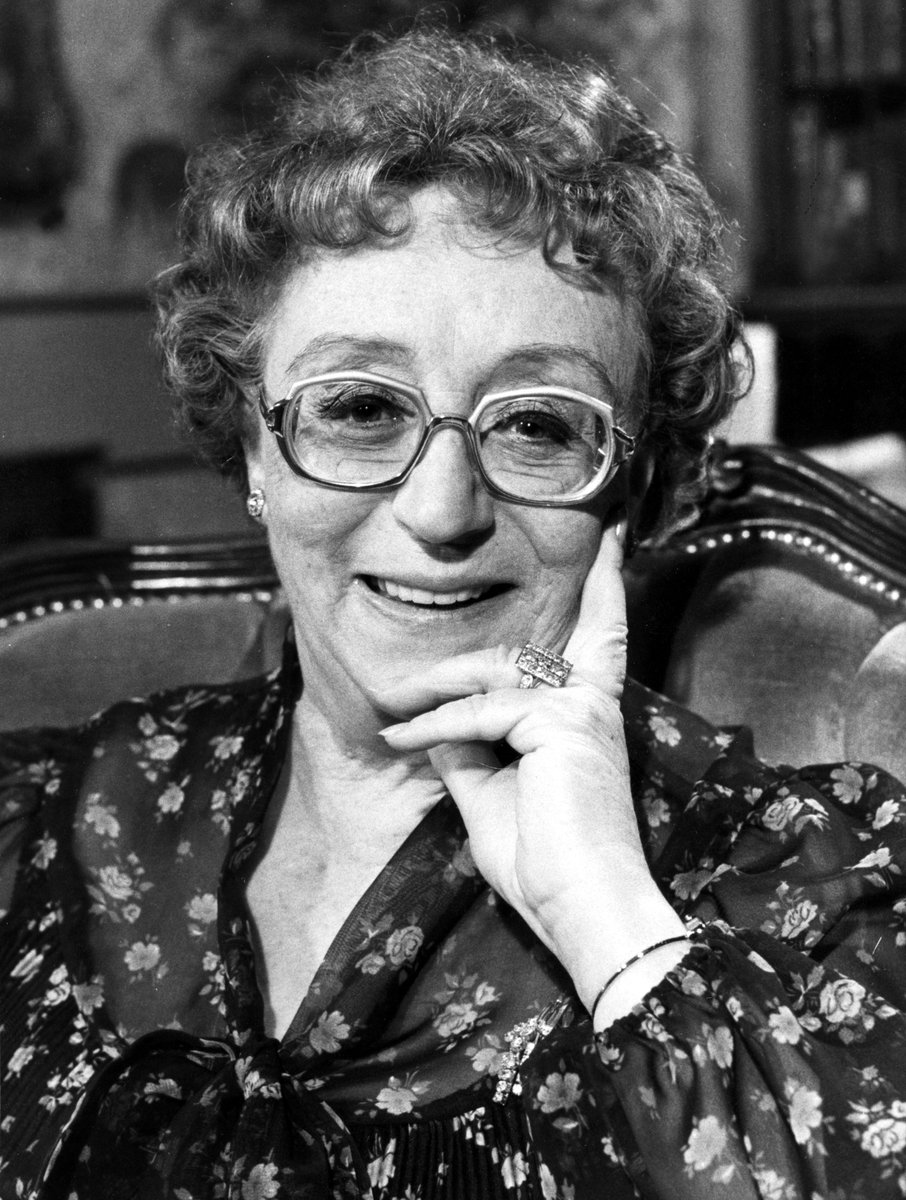actor Thora Hird large photo