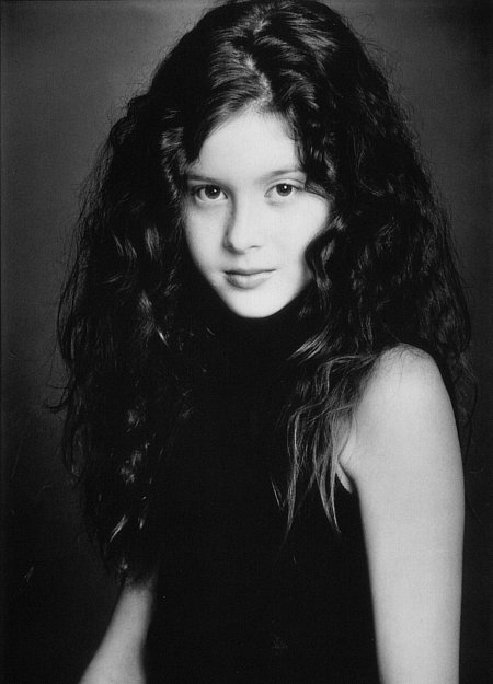 actor Renee Olstead large photo