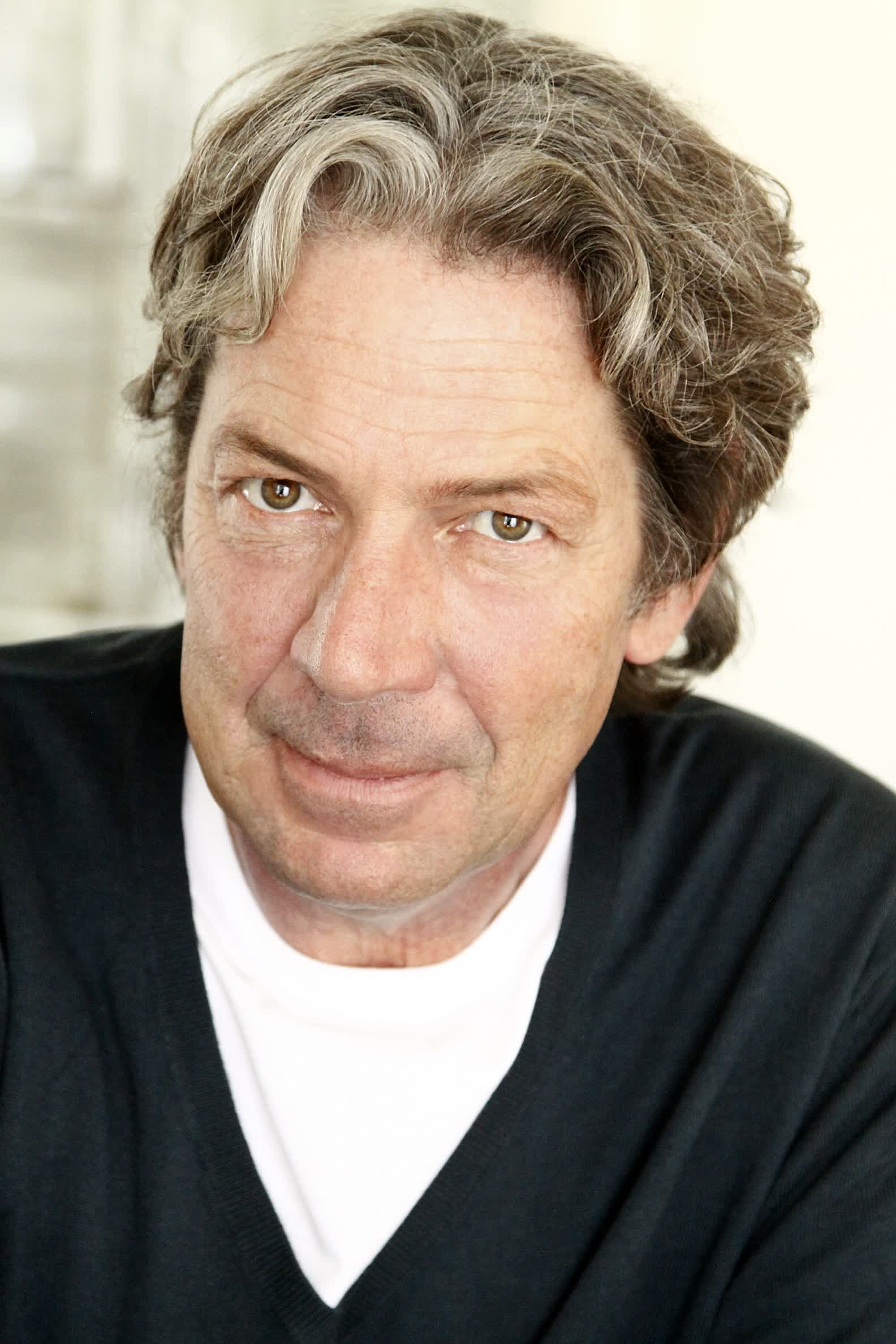 actor Paul Geoffrey large photo