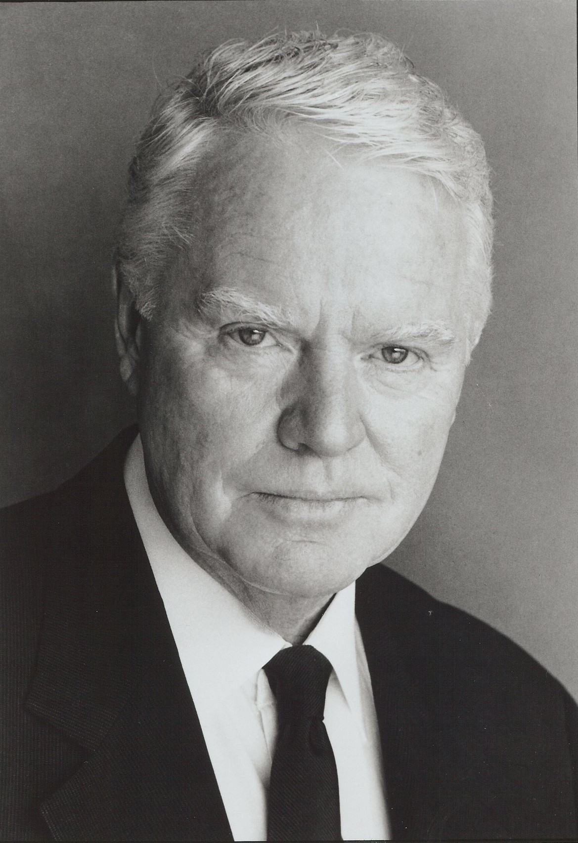 actor Brian Davies large photo