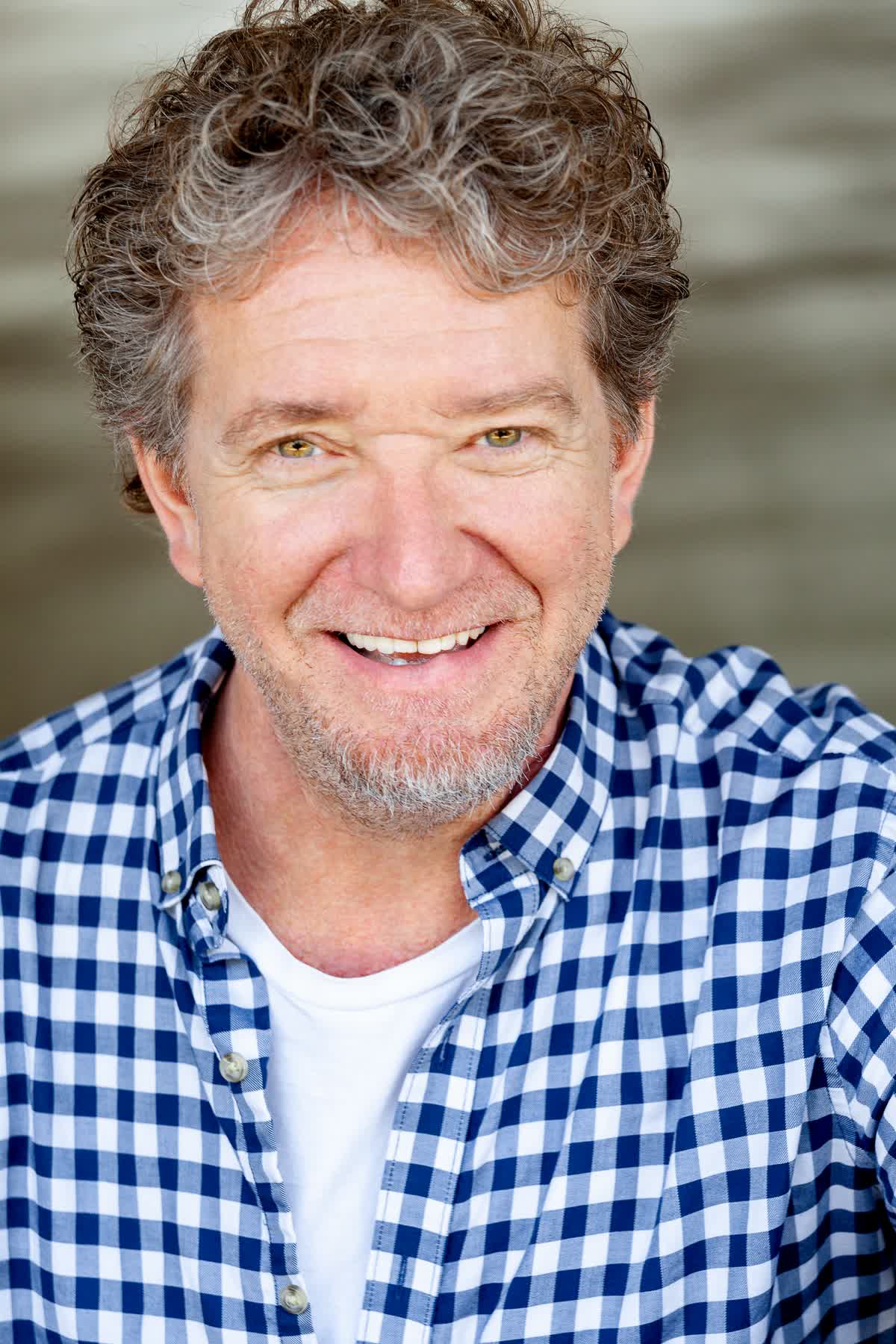 actor Tom Ayers large photo