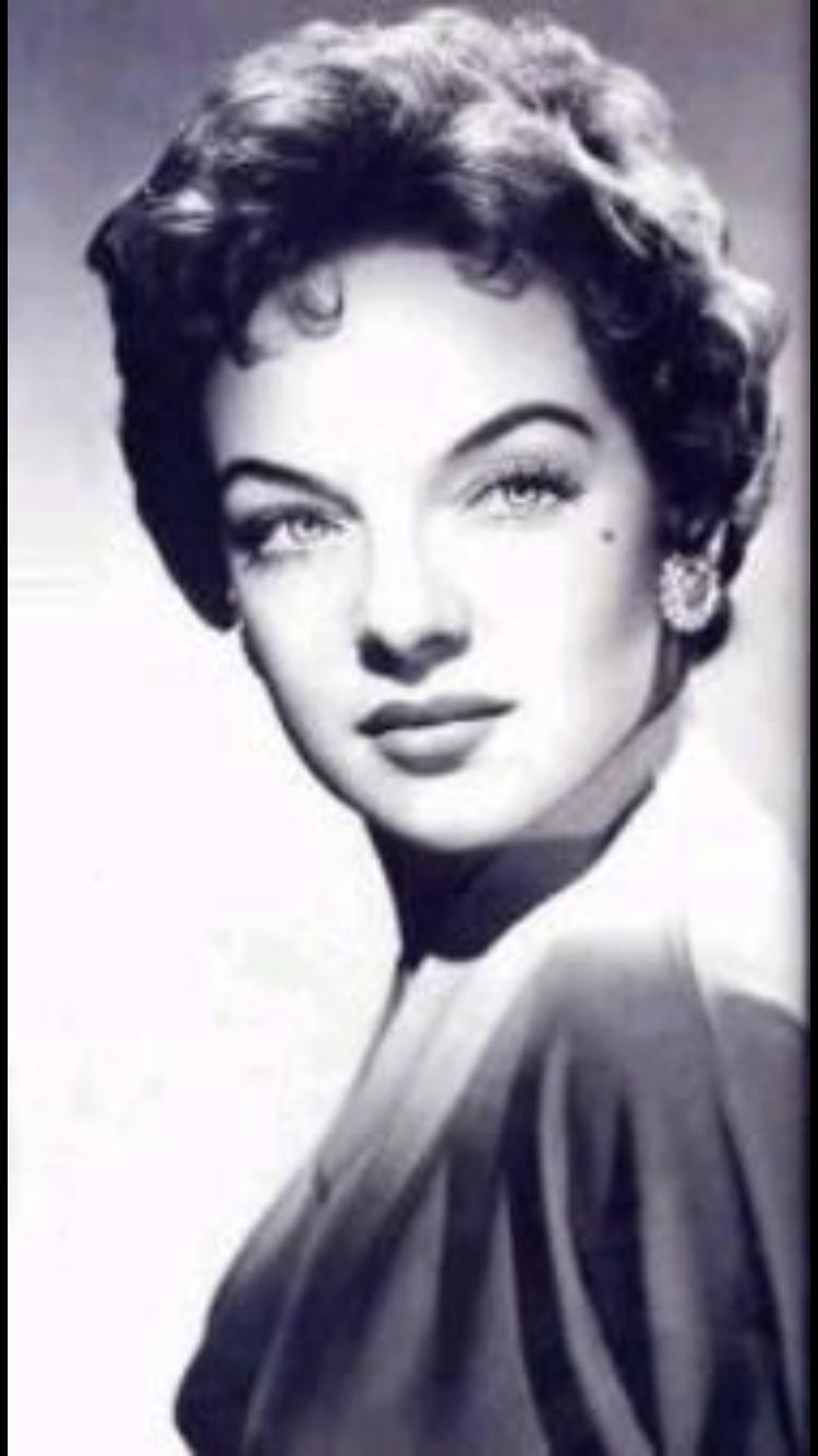 actor Martha Roth large photo