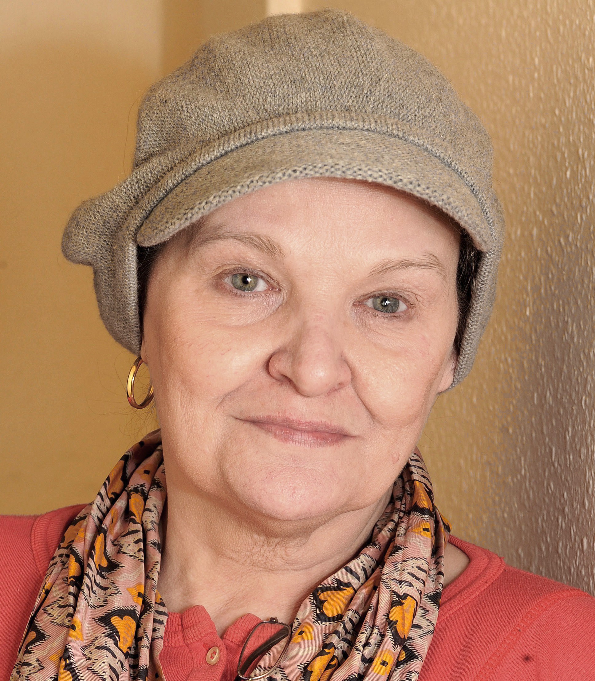 actor Sandy Ratcliff large photo