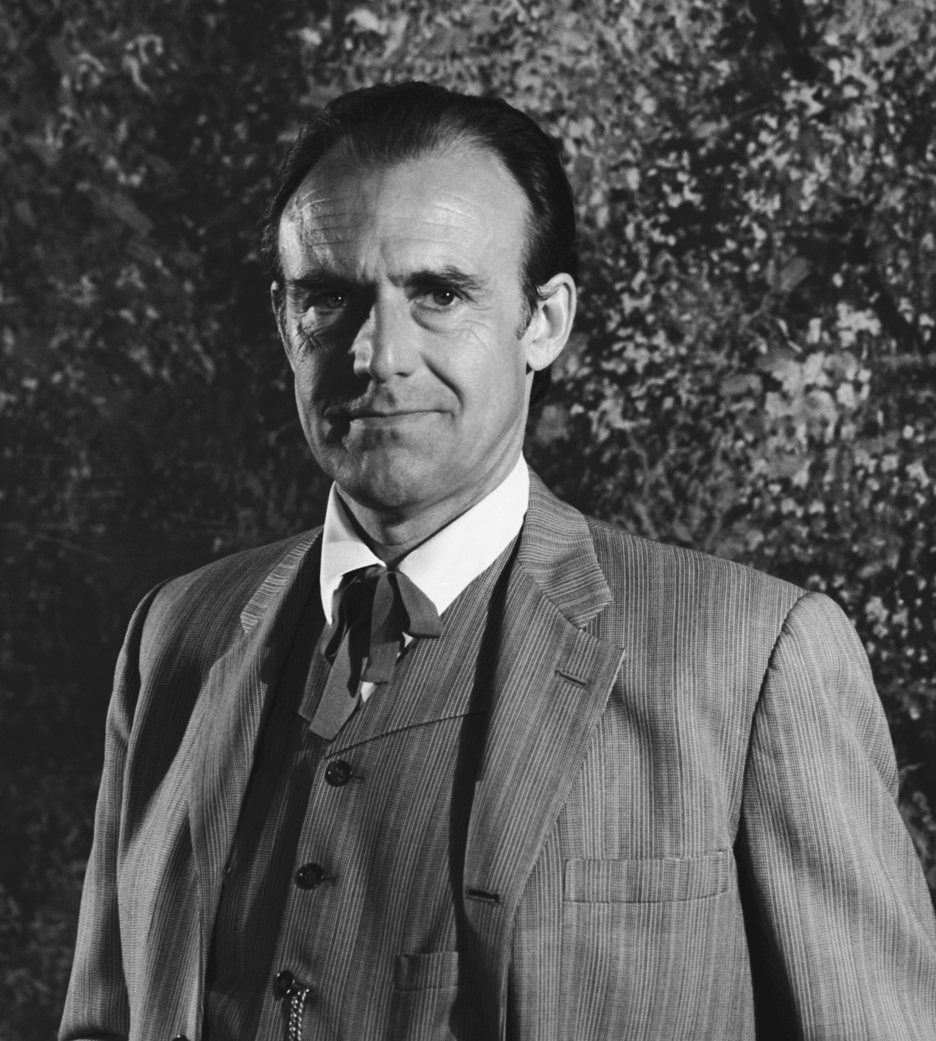 actor Richard Bull large photo