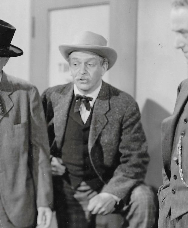 actor Michael Vallon large photo