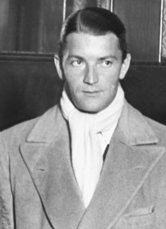 actor Michael Farmer large photo