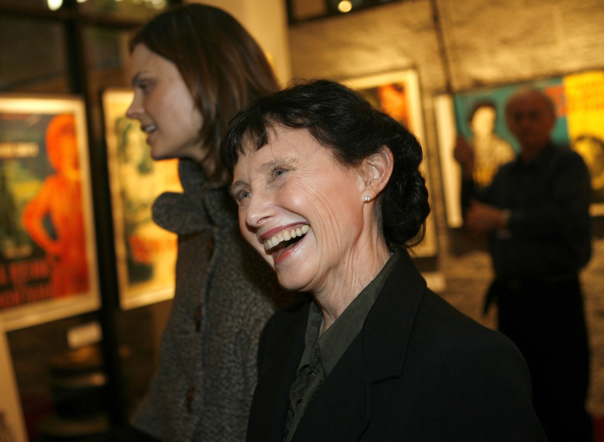 actor Mary Jo Deschanel large photo