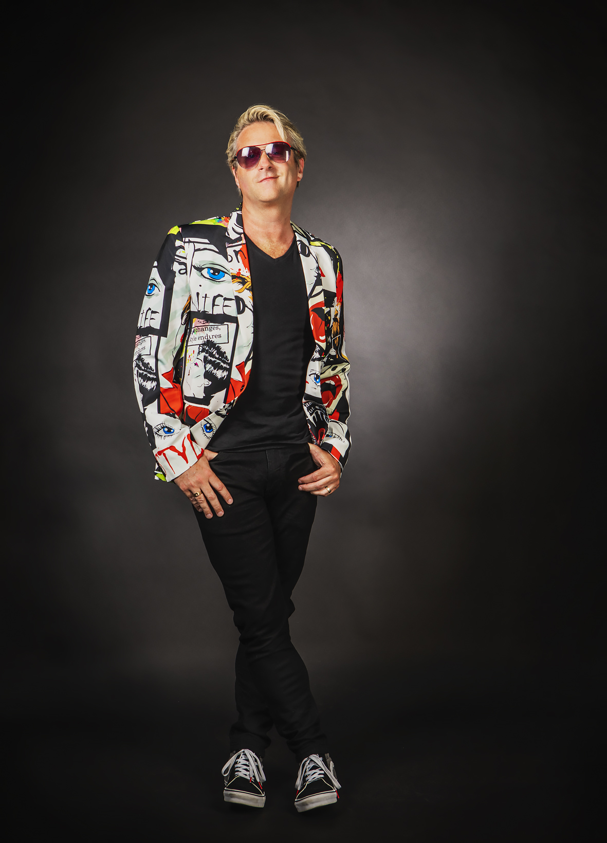 actor Greg Friel large photo