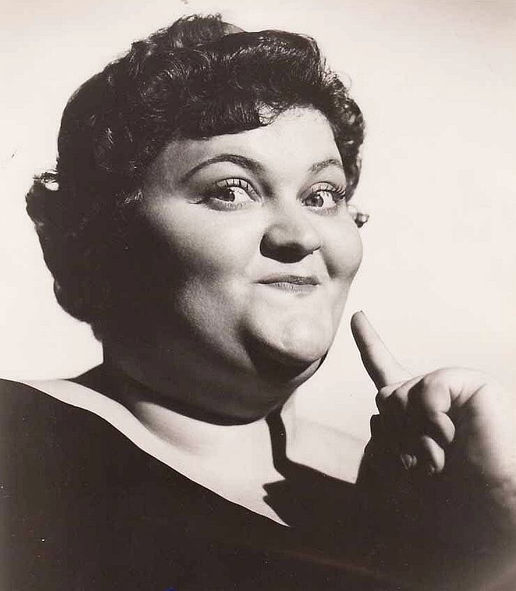 actor Thelma Pelish large photo