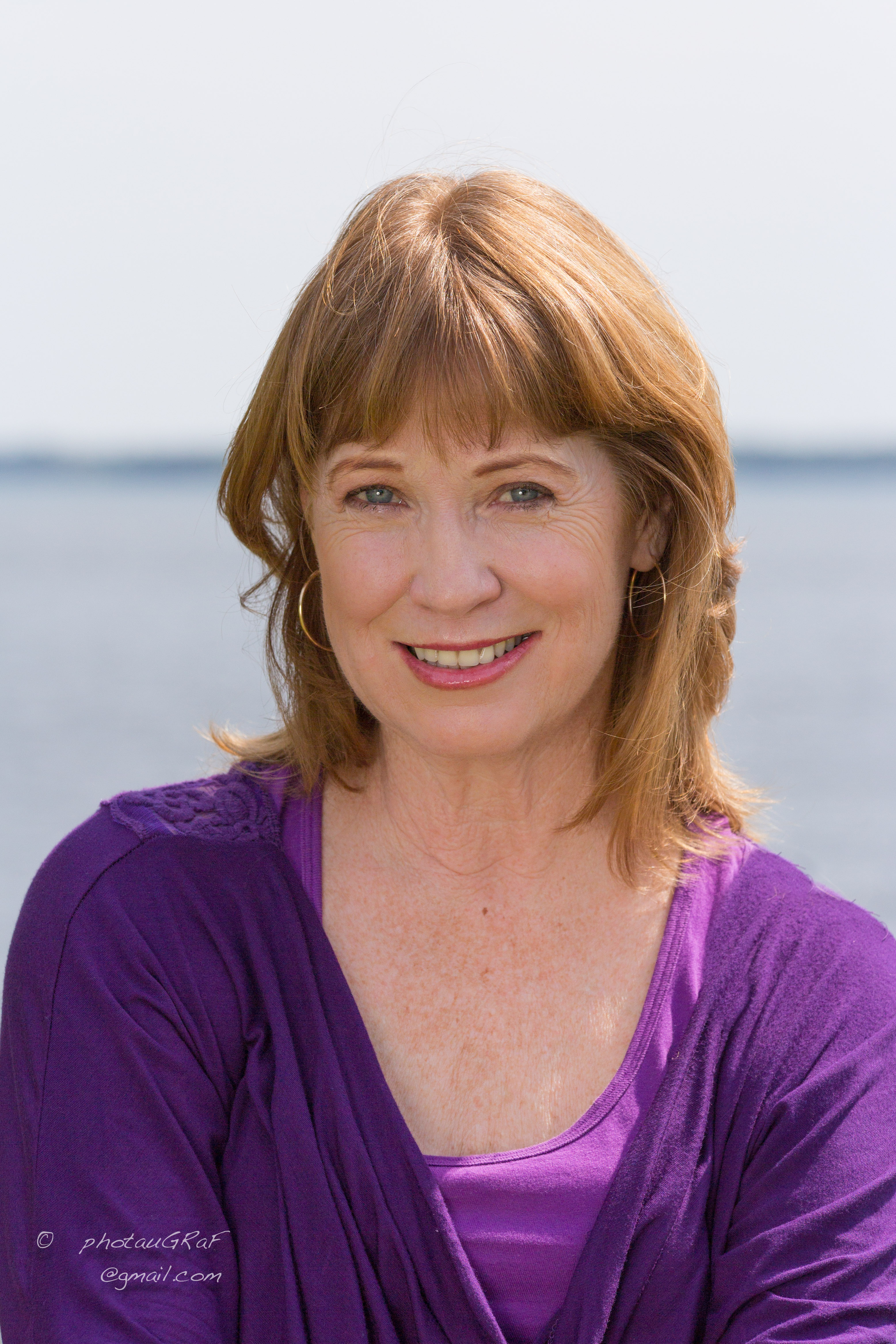 actor Lois Dellar large photo