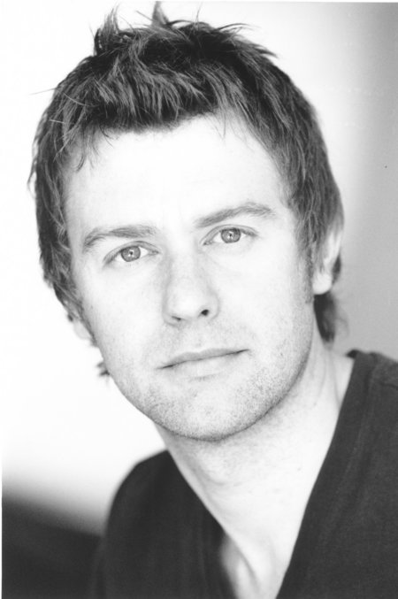 actor Toby Walton large photo
