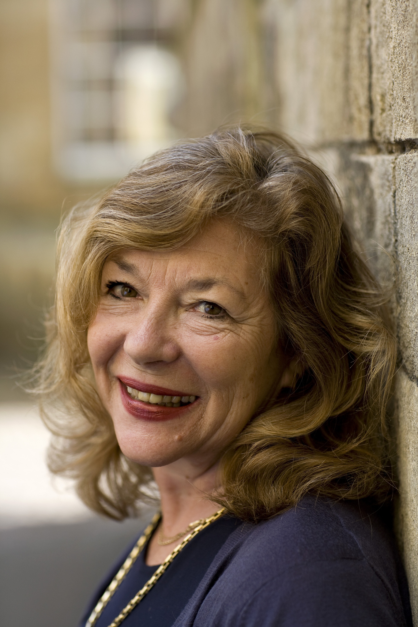 actor Carol Drinkwater large photo