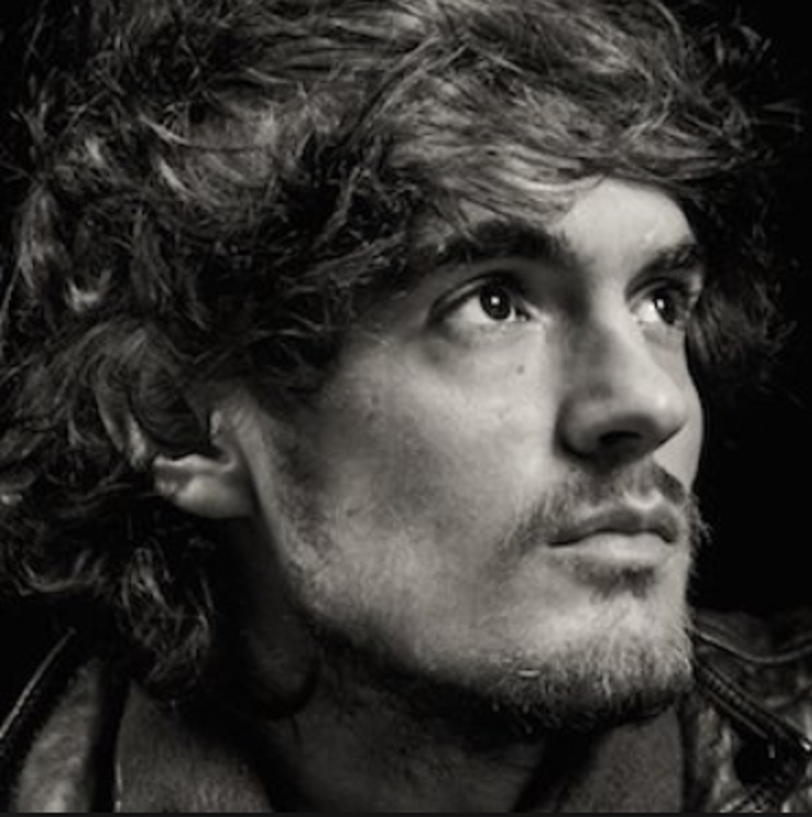 actor Blair Dunlop large photo