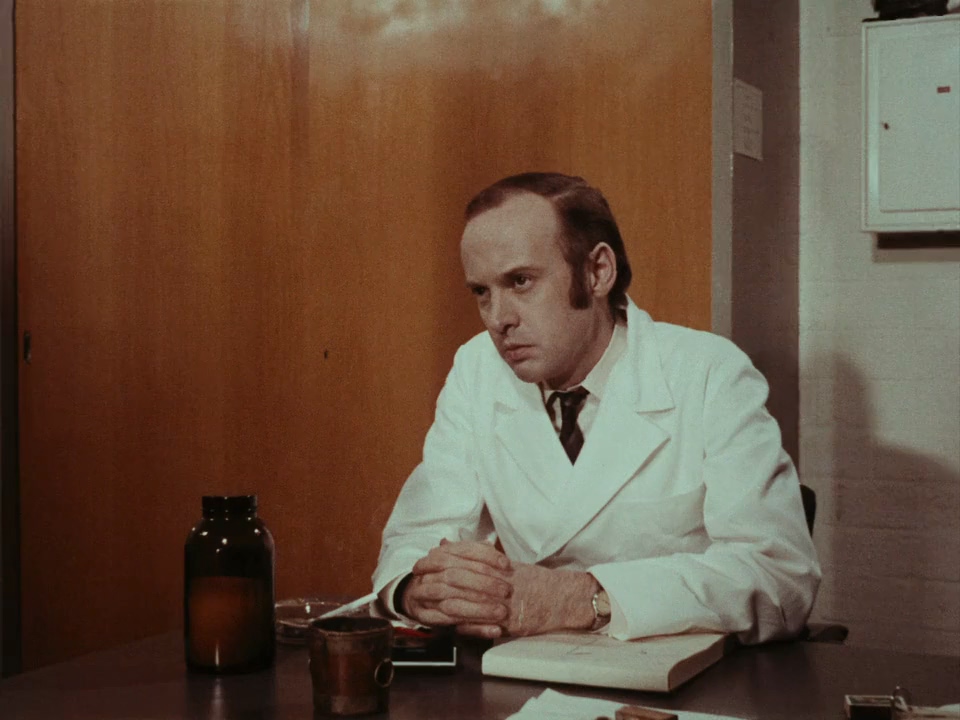 actor Adrian Brine large photo