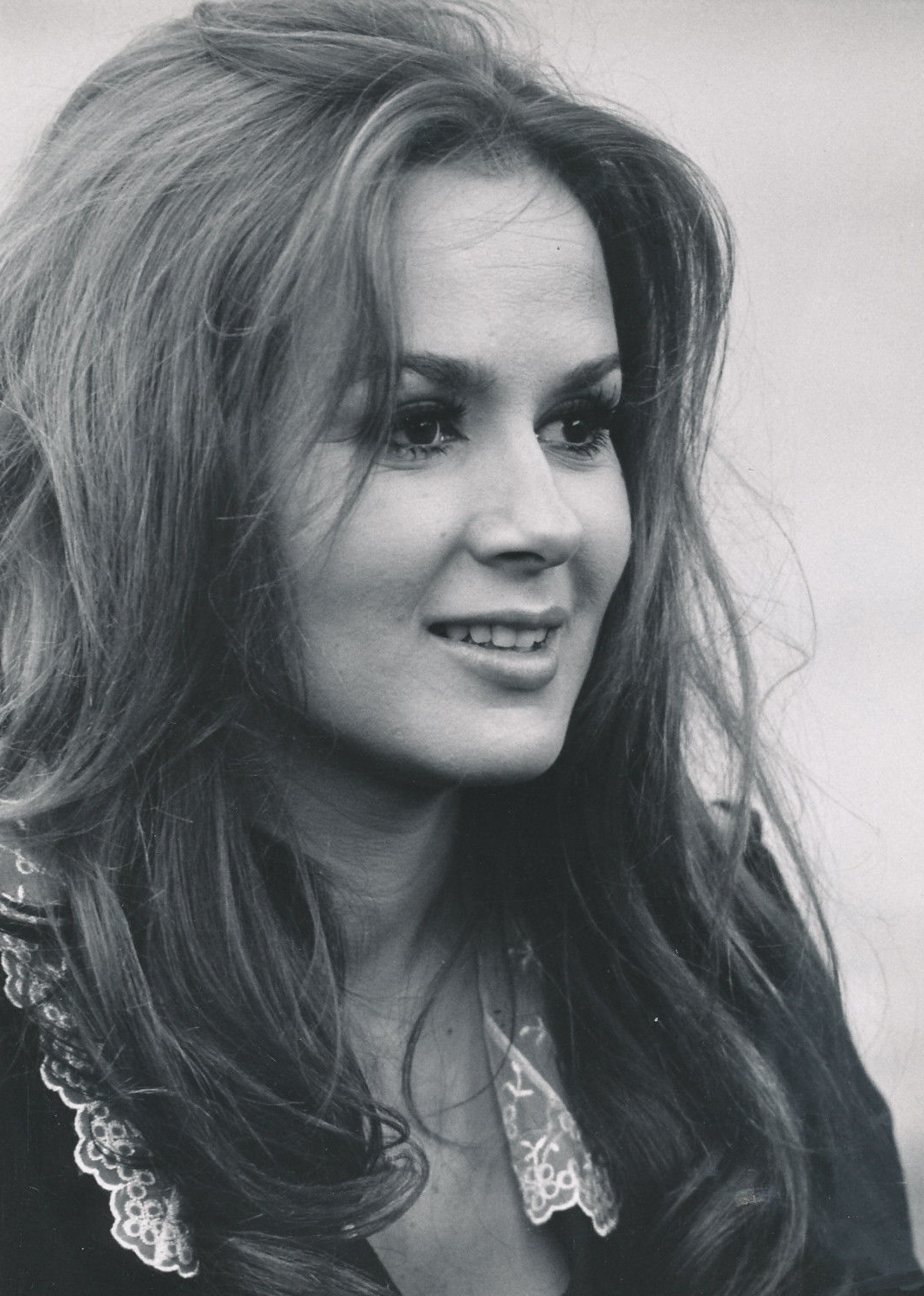 actor Danielle De Metz large photo