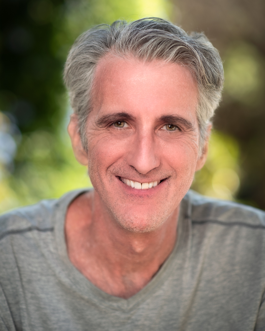 actor Scott LaRose large photo